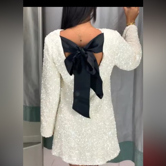 Short a line sequence dress lined black satin ribbon closure - Picture 11 of 11